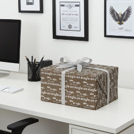 Einmal ein Adler, immer ein Adler, in Kaffeefarbe Geschenkpapier