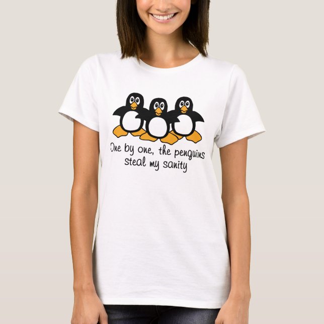 Eins nach dem anderen der Penguins-lustige T-Shirt (Vorderseite)