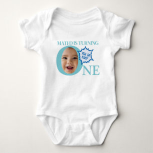 EINS! niedliche Gesichtsrömer   hellblau Baby Strampler
