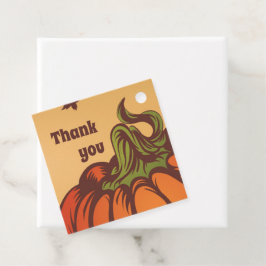 Einsam kürzen eines das Feld. Herbstblätter fallen Geschenkanhänger