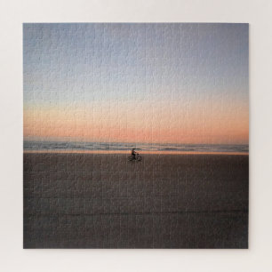 Einsame Sonnenaufgang Radtour am Strand - 20x20 Puzzle
