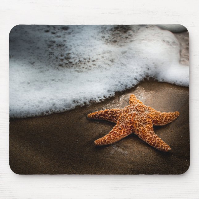 Einsame Starfish auf dem Strand Mousepad (Vorne)