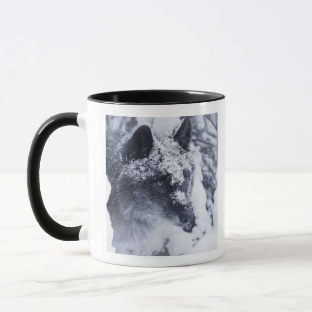 Einsamer Wolf im Schnee Tasse (Links)