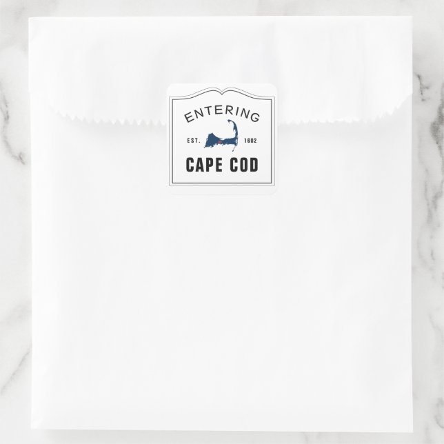 Eintritt in Cape Cod mit Gastgeschenk Hochzeit des Quadratischer Aufkleber (Tasche)