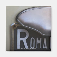 Einzelheiten eines Roma-Nummernschilds auf einem k