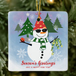 Einzigartige Modern Funny Snowman Snowflakes Weihn Keramikornament<br><div class="desc">Niedlicher Wasserfarbenschneemann in Party-Stimmung.</div>