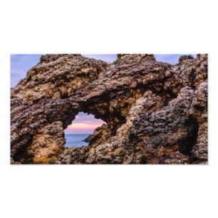 Einzigartige Natursteinformationen am ruhigen Meer Fotodruck