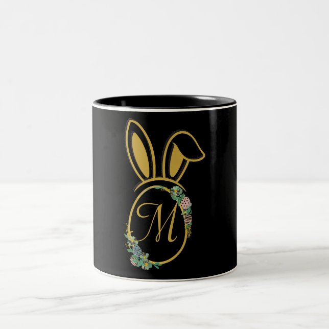 Einzigartige Ostersonnige Monogramm-Tasse Zweifarbige Tasse (Mittel)