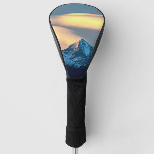 Einzigartige Wolken über schneebedeckte Berge Golf Headcover