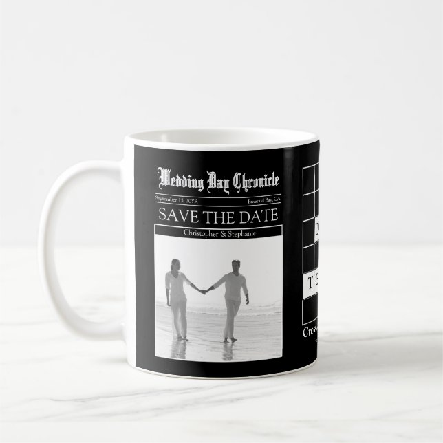 Einzigartiger schwarzer Zeitungs-Save-the-Date-Kaf Kaffeetasse (Links)