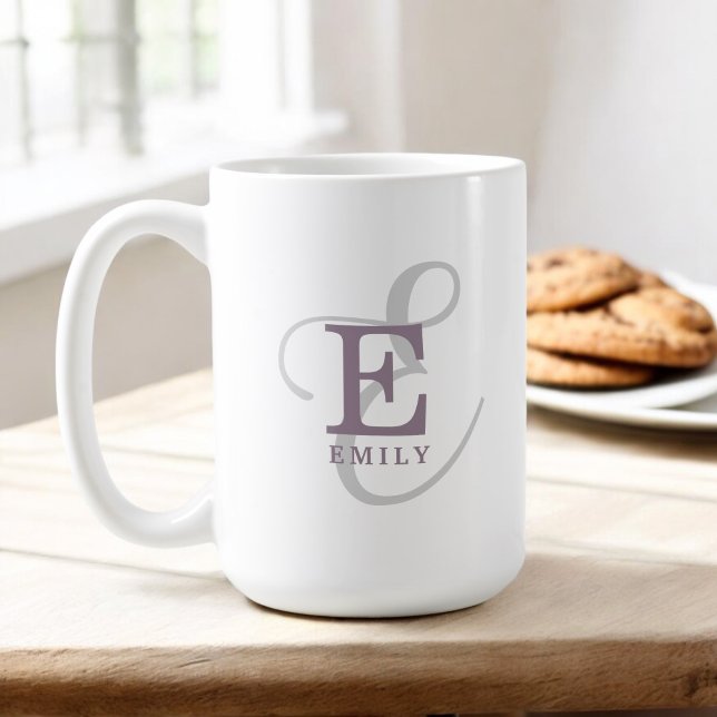 Einzigartiger Stilname und Monogramm-Typografie Kaffeetasse (Personalize with your name and monogram initial.)