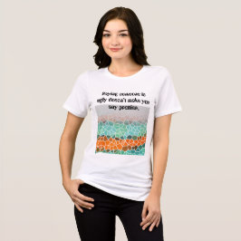 Einzigartiges farbenfrohes Dreiecksmuster und Zita Tri-Blend Shirt