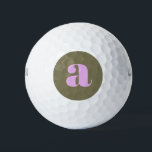 Einzigartiges Olive und Lilac Bold Retro Monogramm Golfball<br><div class="desc">Diese einzigartigen Golfbälle zeichnen sich durch ein einfaches, aber feines Monogramm aus, das in auffallenden Oliven- und Lilienfarben beginnt. Die Retro-inspirierte Typografie fügt eine Touch Vintagen Flairs hinzu, sodass diese Golfbälle perfekt für Spieler sind, die ein personalisiertes und stilvolles Aussehen Liebe. Diese Golfbälle sind ideal für diejenigen, die modernes Design...</div>