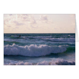 Einziger Surfer an Fistral Strand Newquay Cornwall