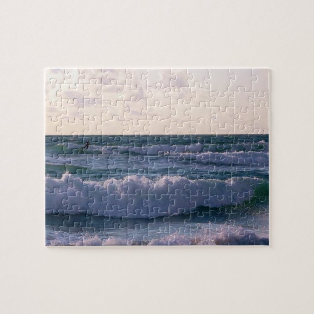 Einziger Surfer an Fistral Strand Newquay Cornwall Puzzle (Horizontal)