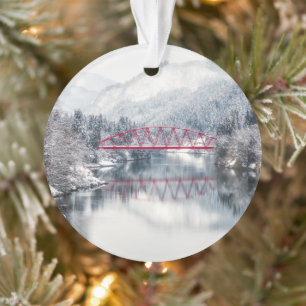 Eis und Schnee Rote Brücke im Winter, Japan Ornament
