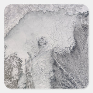 Eis- und Wolkenstraßen im Meer von Ochotsk Quadratischer Aufkleber