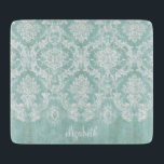 Eisblau Vintager Damast Muster mit grungy Finish Schneidebrett<br><div class="desc">Ein Vintages Muster mit einer Tafel und Spitzen-Design. Schau genau auf die Blume und Blätter. Ein trendiges Design mit Juwelenfarben und Eleganz. Elemente können leichter angepasst werden, wenn Sie zuerst alle Foto und Texte ersetzen. Wenn Ihre Kunst noch angepasst werden muss, klicken Sie auf die Schaltfläche Diese anpassen. Das bringt...</div>