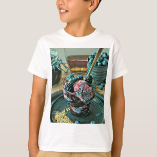 Eiscremekuchen mit Beeren T-Shirt
