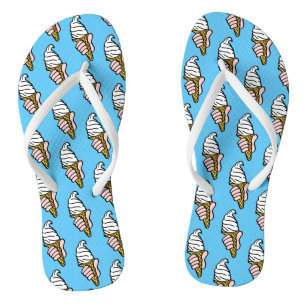 Eiscremes auf einem Paar Flip Flops