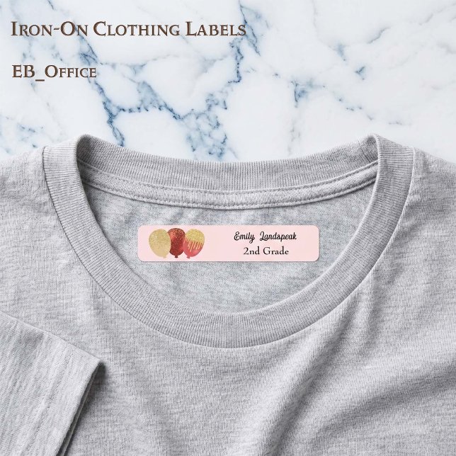 Eisen auf Red Glitzer Party Balloons Labels Etiketten (Red Glitter Balloon iron-on clothing labels.
Size: 1.75” x 0.3125”
2 sheets of 48 labels.
)