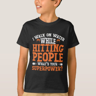 Eishockey Vintage Ich laufe auf Wasser während ich T-Shirt