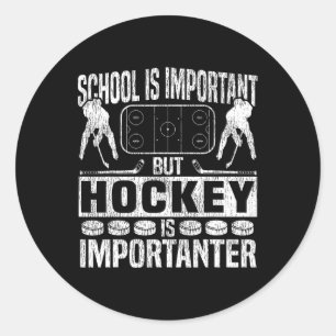 Eishockey-Vintage-Schule ist wichtig, aber Hockey Runder Aufkleber