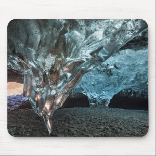 Eisstockwerk in einer Eishöhle Mousepad