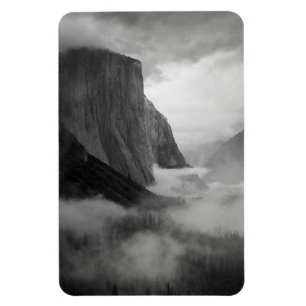 El Capitan mit wirbelndem Nebel Magnet