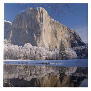El Capitan spiegelt sich im Merced River in 2 Fliese