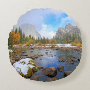 EL Capitan und drei Brüder Rundes Kissen