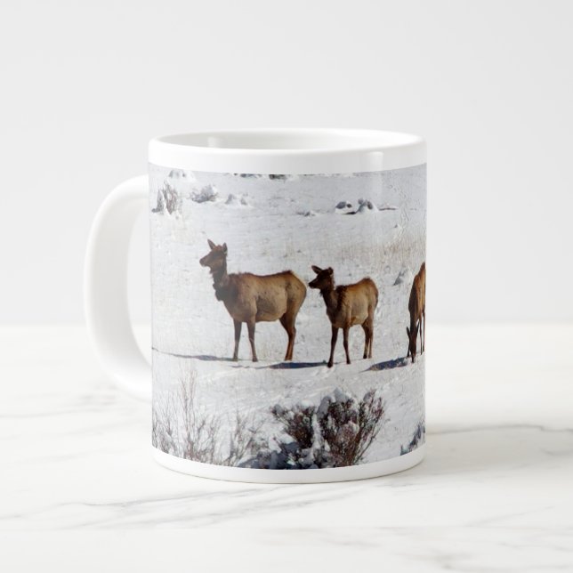 Elch in der Schneejumbo-Tasse Jumbo-Tasse (Vorderseite Links)