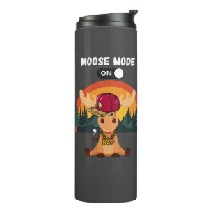 Elch-Modus Ein Thermosbecher