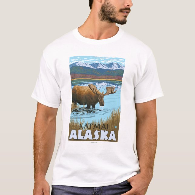 Elche, die in See - Katmai, Alaska trinken T-Shirt (Vorderseite)