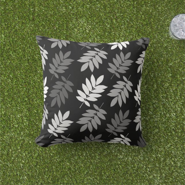 Elder Leaf Big Pattern Black White Grey Kissen (Golfball-Marker)