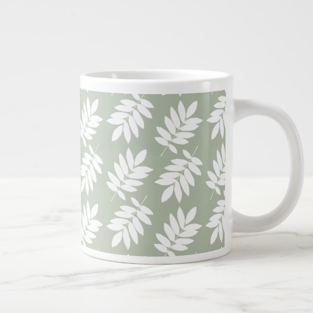 Elder Leaf Pattern White on Green Jumbo-Tasse (Rechts)
