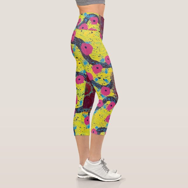Eldritch Vigil Plakat Capri Leggings (Rechts)