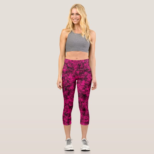 Electric Pink & Black Abstract Marble Capri Leggings (Vorderseite)