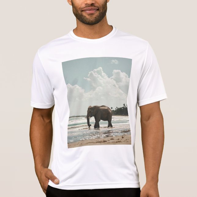 Elefant am Strand T-Shirt (Vorderseite)