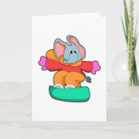 Elefant beim Snowboarden mit Snowboard