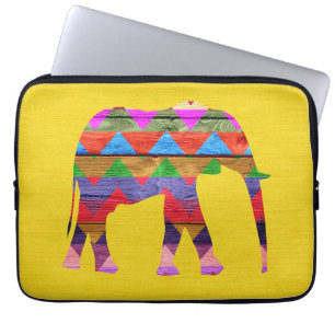 Elefant Chevron Muster auf Holz Laptopschutzhülle