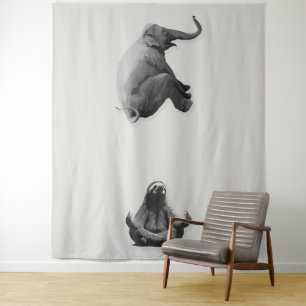 Elefant und meditierende Sloth Harmonie Wandteppich