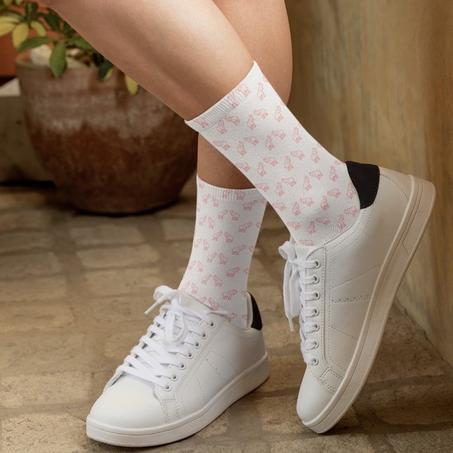 Elefanten in Rot mit erhöhten Stämmen (auf Weiß) Socken (Von Creator hochgeladen)