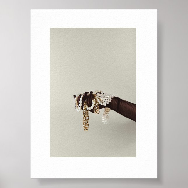 "Elegance in Hand" - Minimalistisches Schmuckposte Poster (Vorne)