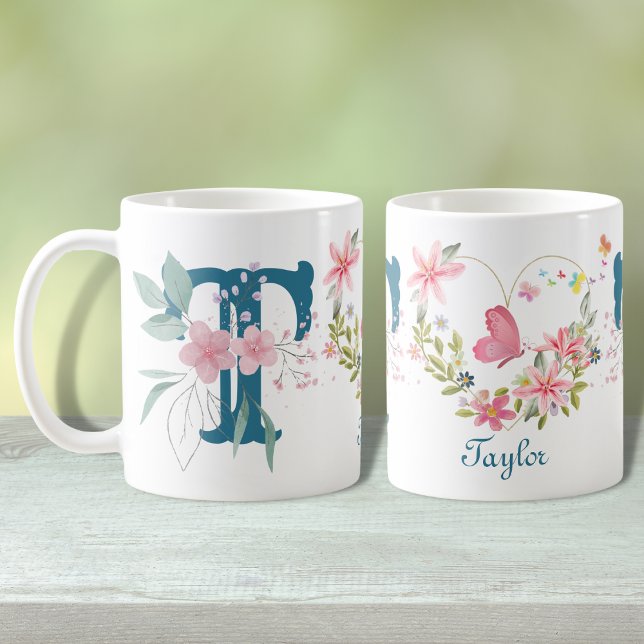 Eleganfarbenes Floral Butterfly Monogramm T Kaffeetasse (Von Creator hochgeladen)