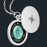 Elegant 11. Hochzeitstag in Türkis Medaillon<br><div class="desc">Feiern Sie mit diesem Gedenklocket den 11. Hochzeitstag im Stil! Elegante Schwarz-Weiß-Schriften auf gelbem Marmor und grünlich blauem Hintergrund verleihen diesem besondere Anlass und Meilenstein eine unvergessliche Touch. Passen Sie sich die Namen der glücklichen Paare an und fügen Sie ein Datum für ihren türkisfarbenen Jahrestag hinzu. Design © W.H. Sim....</div>
