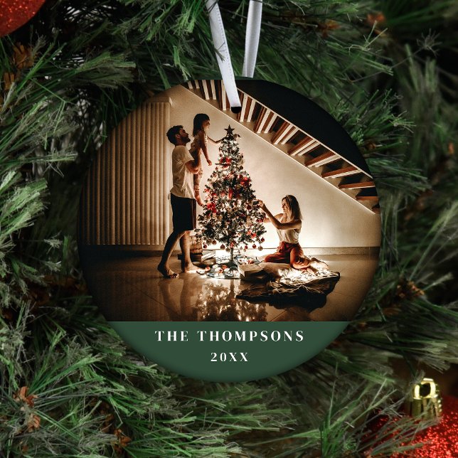 Elegant 2023 Family Foto Minimalistisch Dunkelgrün Keramik Ornament (Von Creator hochgeladen)