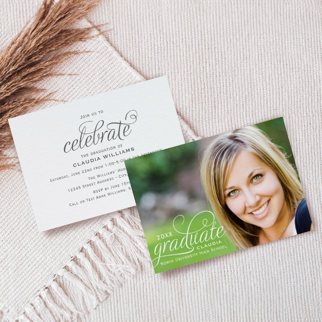 Elegant 2025 Graduate in Script Foto Abschluss Einladung (Von Creator hochgeladen)