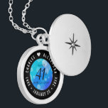 Elegant 41. Blue Topaz Hochzeitstag Medaillon<br><div class="desc">Gedenken Sie mit diesem eleganten Schloss das 41. Hochzeitstag! Elegante Schwarz-Weiß-Schriften mit hexagonalen Konfetti auf einem zerulenblauen Hintergrund verleihen diesem besondere Anlass eine unvergessliche Touch und einen außergewöhnlichen Meilenstein. Passen Sie sich die Namen der glücklichen Paare an und fügen Sie Termine für ihren blauen Topaz-Jubiläum hinzu. Design © W.H. Sim,...</div>