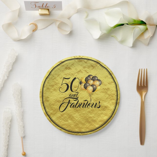 Elegant 50 und fabelhafte Goldfolie Schwarze Typog Pappteller (Hochzeit)